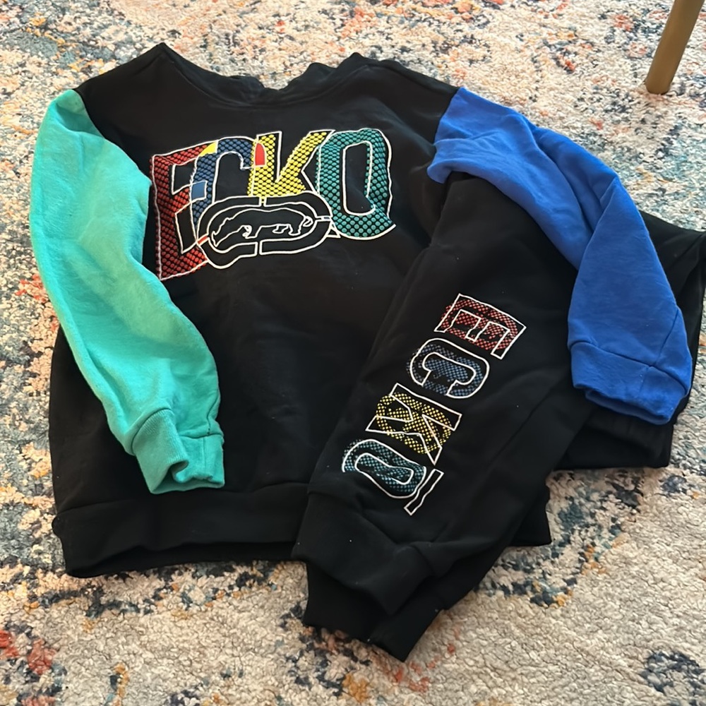Boys size 7 Ecko Unltd. Sweatshirt and sweatpants set